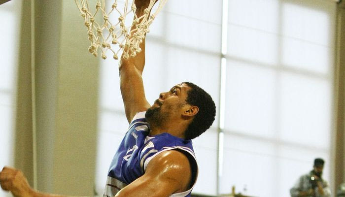 Περιμένει τον Χαραλαμπίδη, εξετάζει Ο’Μπράιαντ