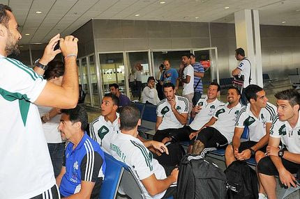 Στη Γλασκώβη η αποστολή, τι είπε στους ποδοσφαιριστές ο Αλαφούζος