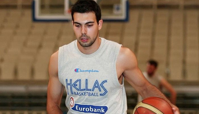 Σλούκα και Καββαδά “έκοψε” ο Ζούρος