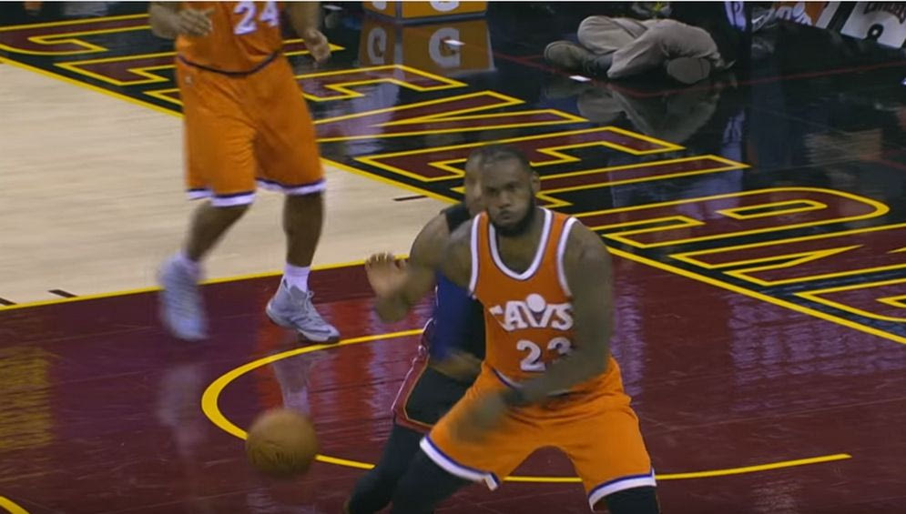 Top 10 με διαστημικό LeBron!