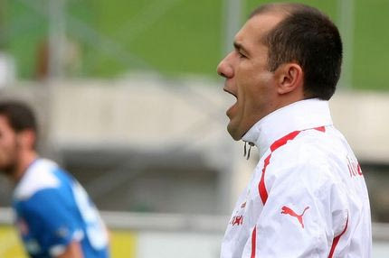 Δεν αρκεί ο αντι-Μιραλάς