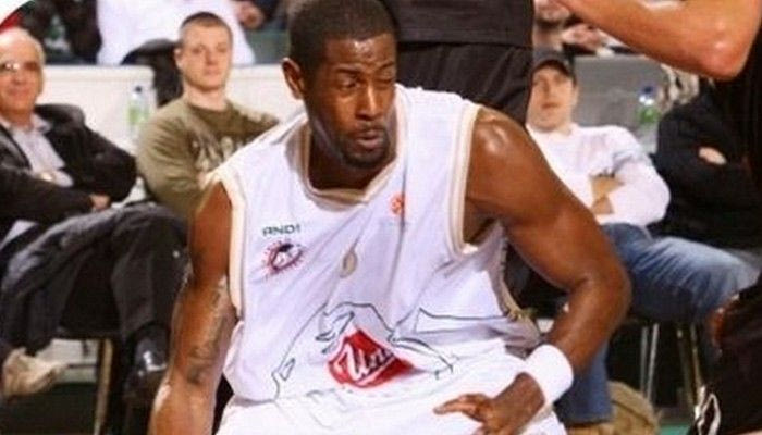 Επέλεξε Μπούκερ ο Σκουρτόπουλος