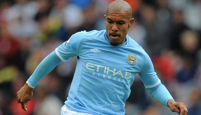 Κοντά σε Ντε Γιονγκ