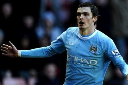 Ενισχύεται με Άνταμ Τζόνσον