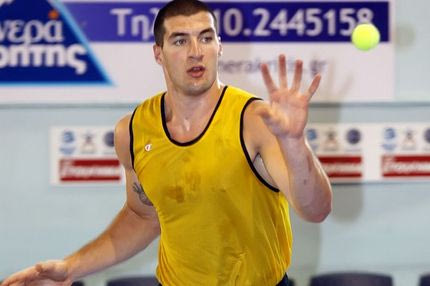 Ο Λιανός κρατάει τον Καββαδά