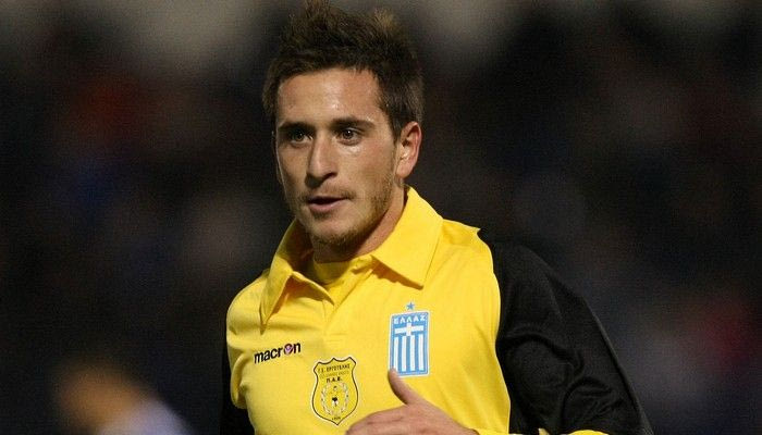 Υπογράφει ο Κουτσιανικούλης