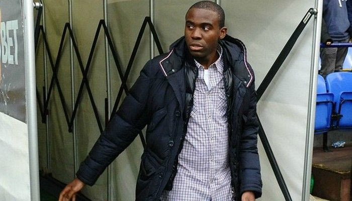 Αποσύρεται ο Μουαμπά