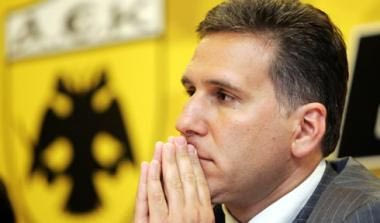 Το θέατρο του παραλόγου και ο μονόδρομος της ΑΕΚ