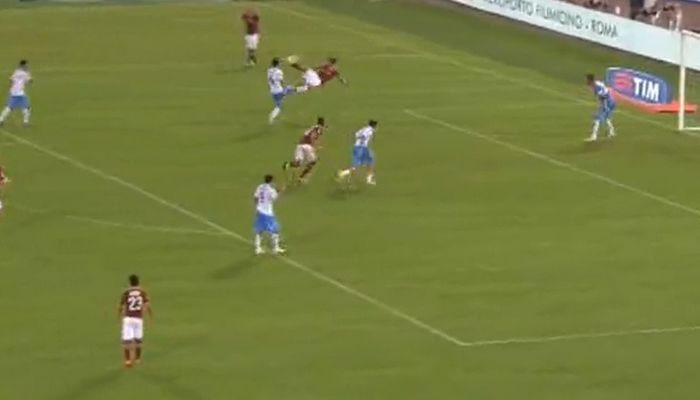 Γκολάρα του Οσβάλντο με ψαλίδι