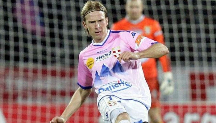 Βρήκε στέγη ο Πόουλσεν