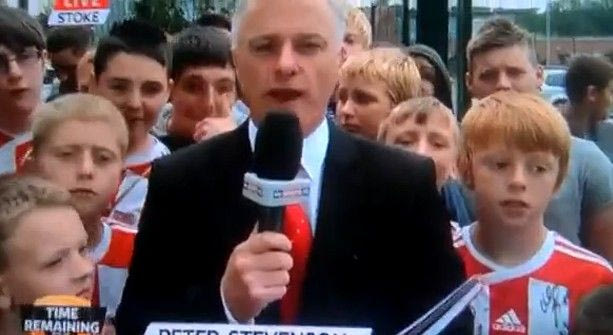 Πέταξαν μπάλα στο κεφάλι ρεπόρτερ