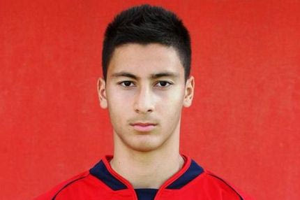 Ανακοίνωσε τον Στρακόσια τζούνιορ