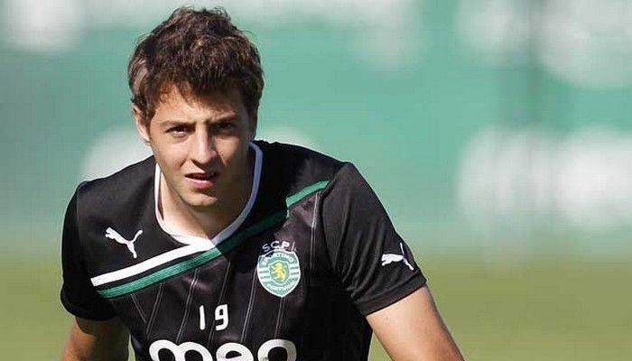 Επιβεβαιώνει τις επαφές ο Αρίας