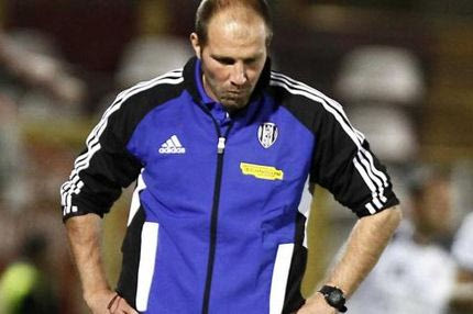 Ο πρόεδρος της Τσεζένα απέλυσε τον προπονητή αδερφό του