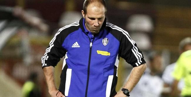 Ο πρόεδρος της Τσεζένα απέλυσε τον προπονητή αδερφό του