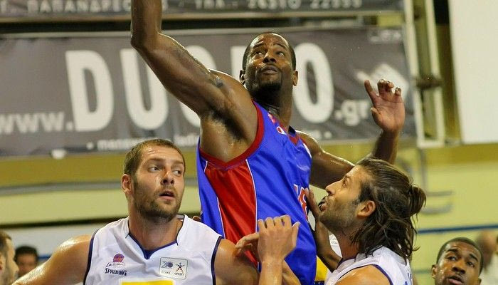 Αποδεσμεύει τον Γκιμπς