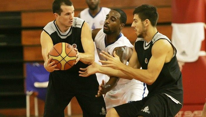 “Φιλική” νίκη επί του Κολοσσού ο Ικαρος