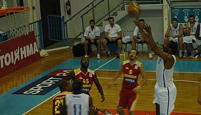 Νίκη στο τελευταίο φιλικό