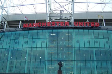 Τρωκτικά στο “Ολντ Τράφορντ”, χαλασμένα φαγητά στο “Στάμφορντ Μπριτζ”