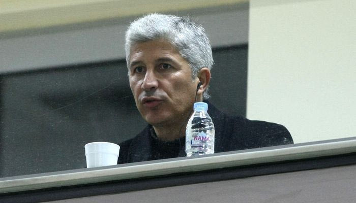 Tέλος ο Μανωλάς