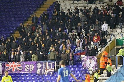 Με sleeping bag στα εκδοτήρια!