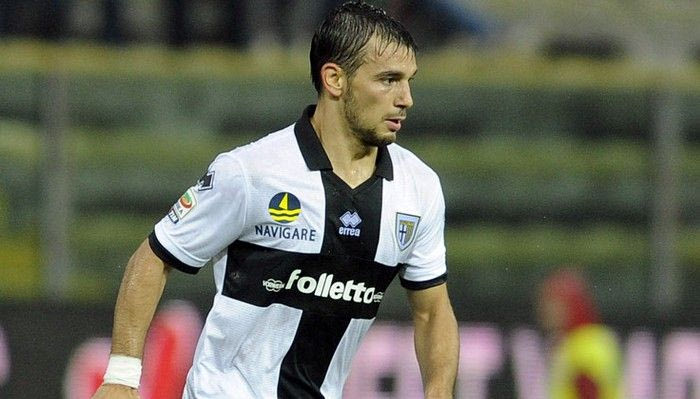 Παραμένει στην Πάρμα ο Νίνης