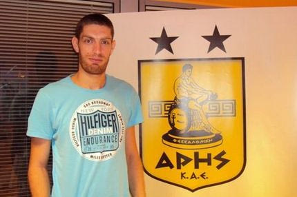 Με Πελεκάνο, χωρίς Αμερικανούς