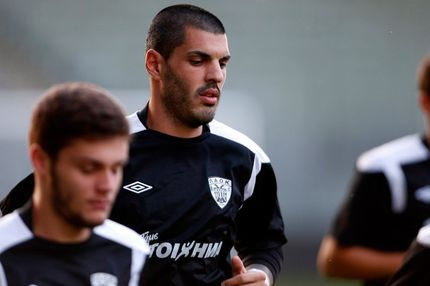 Το κοινό πρόσωπο Χακόμπο και το… μπλοκάκι