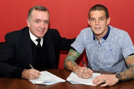 Ανανέωσε ο Άγκερ