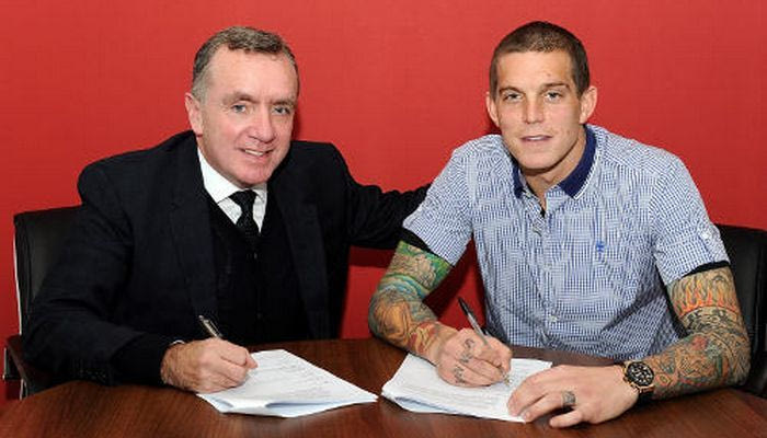 Ανανέωσε ο Άγκερ