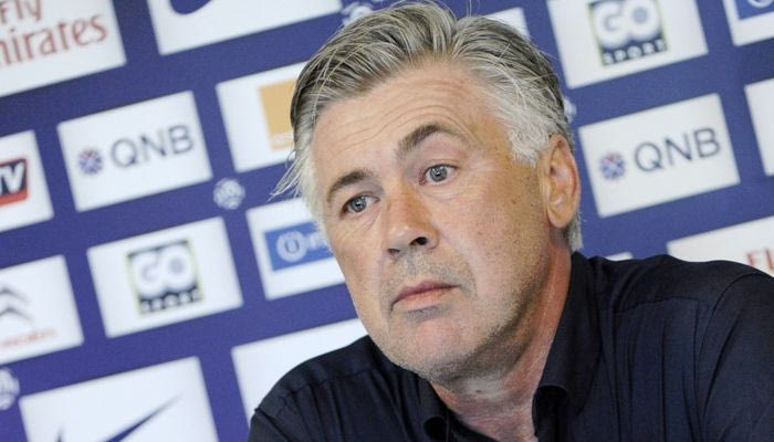 Οπαδοί Παρί: “Κάρλο, μείνε”