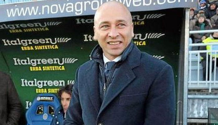 Πιάνει δουλειά ο Κορίνι