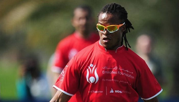 Παίκτης-προπονητής σε ομάδα της League Two ο Ντάβιντς