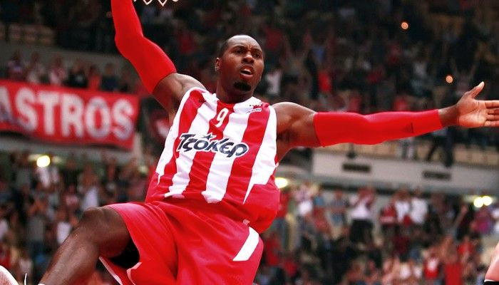 Απολογήθηκε αλλά δεν γλιτώνει ο Ντόρσεϊ