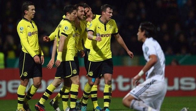 2ος γύρος: Άνετα Ντόρτμουντ, Σάλκε