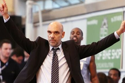 Γκέκος: “Μπορούμε και καλύτερα”. Παπανικολάου: “Δεν υπάρχει… σκονάκι στο μπάσκετ”