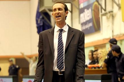 Aπολύθηκε ο Χουγκάζ, ανέλαβε ο Γαλάνης