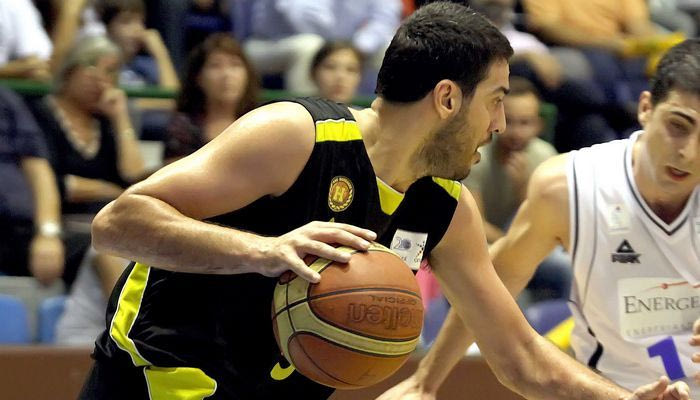 Ανανέωσε ο Καυκής