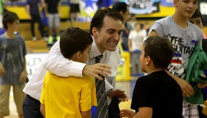 Κουστένης: “Θέλαμε παραπάνω τη νίκη”. Βετούλας: “Δεν είναι σόου”