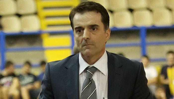 Κουστένης: “Για τον Χατζή”. Γιαπλές: “Κοροϊδεύουν τους ανθρώπους στη Χαλκίδα”