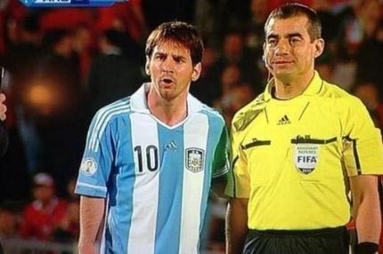 Αναμνηστική φωτό βοηθού με τον Μέσι!