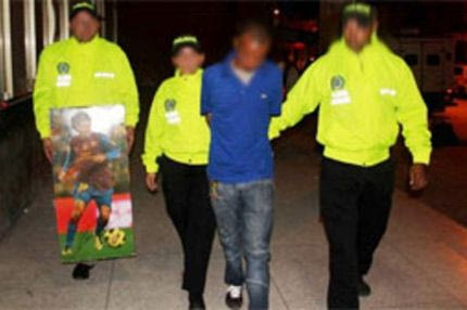 Μετέφερε 11 κιλά μαριχουάνας σε πορτρέτο του Μέσι