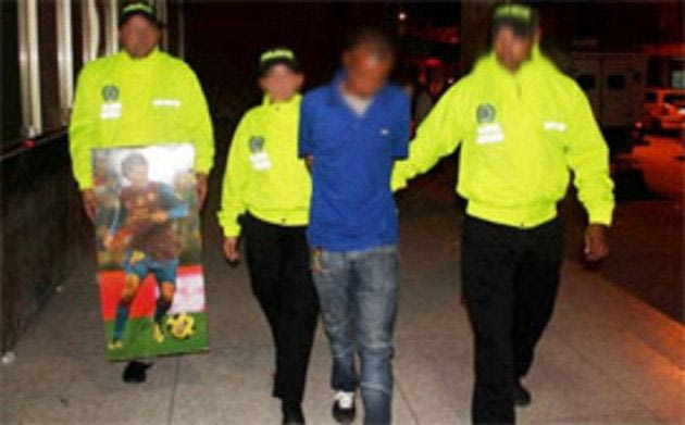 Μετέφερε 11 κιλά μαριχουάνας σε πορτρέτο του Μέσι