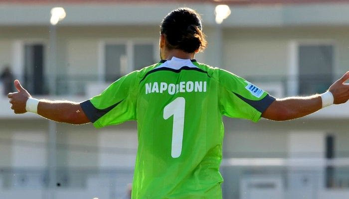 Πονάει στη μέση τώρα ο Ναπολεόνι