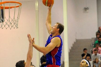 Τα δίνει όλα για Νάτζφεϊ