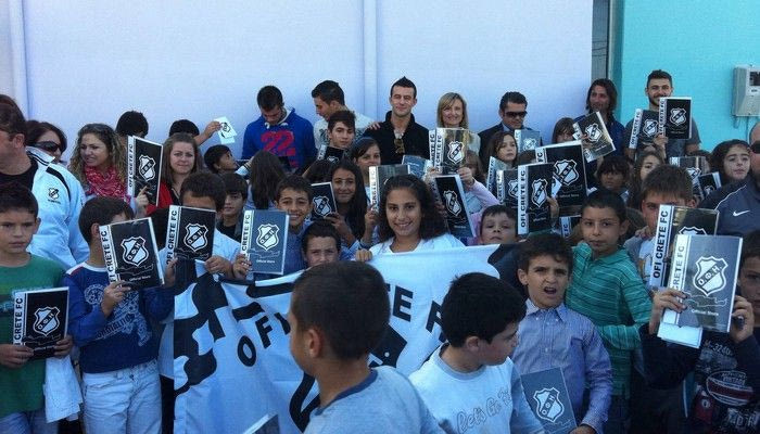 Αποθεώθηκαν από μαθητές οι παίκτες του ΟΦΗ