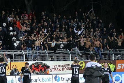 Οπαδοί προς παίκτες: “Κερδίστε τον Παναθηναϊκό…”