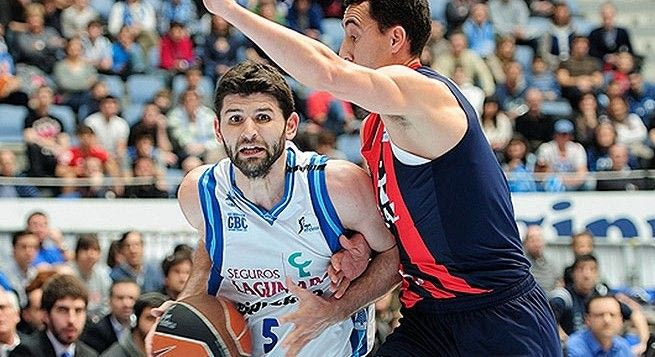 Παπαμακάριος: “Προβάδισμα ο Ολυμπιακός”