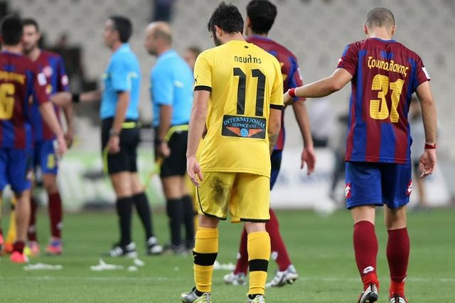 Περίσσιο θράσος, απύθμενη υποκρισία