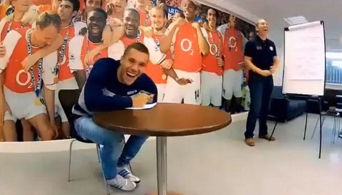 Επέστρεψε στα θρανία ο Ποντόλσκι